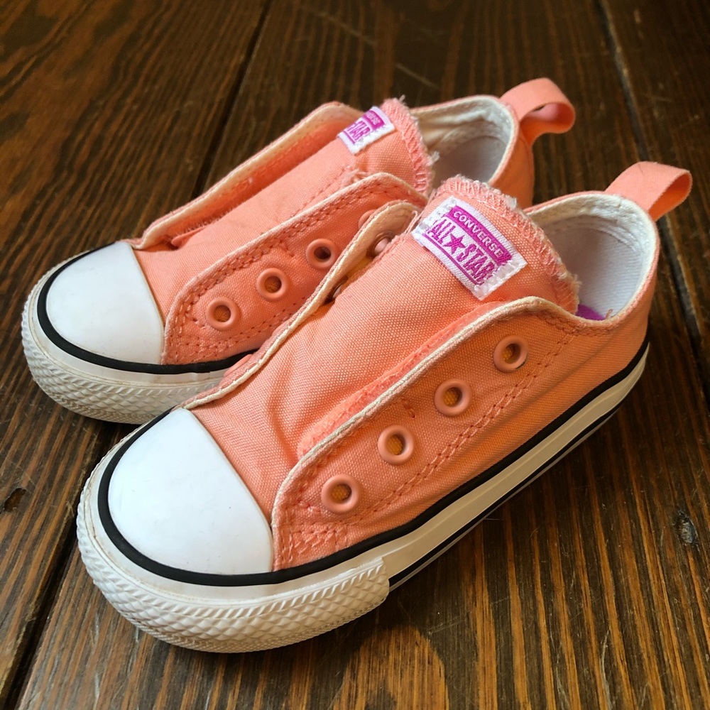 SOLD Toddler Converse, Size 7
